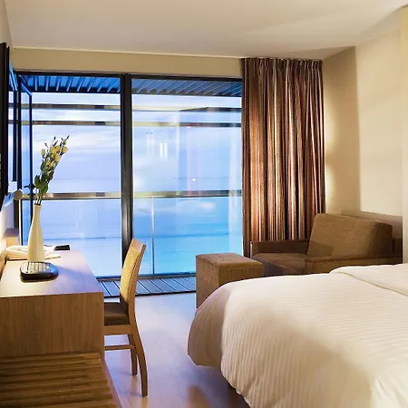 Hotel Oceania Malo
